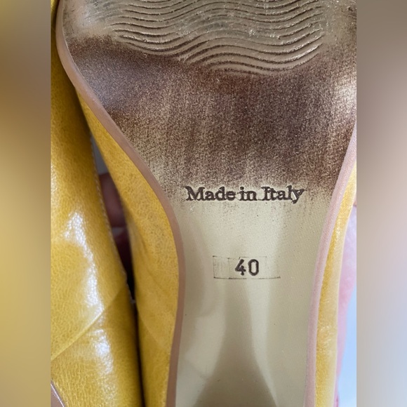 Gorgeous Yellow Leather Women's Heels - Picture 9 of 10